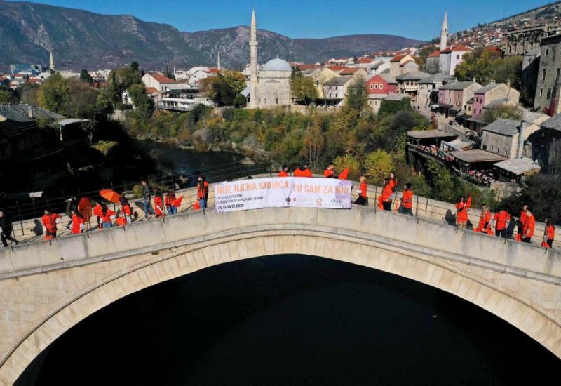'Stop nasilju nad ženama''– poručili su mladi iz Mostara 